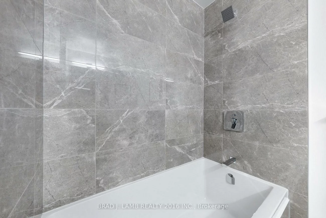 195, McCaul, Kensington-Chinatown, Toronto