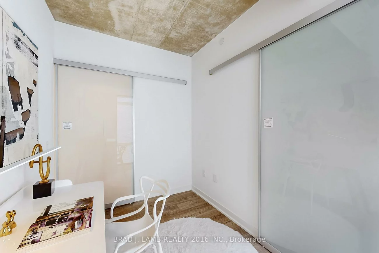 195, McCaul, Kensington-Chinatown, Toronto