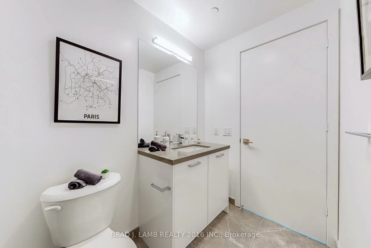 195, McCaul, Kensington-Chinatown, Toronto