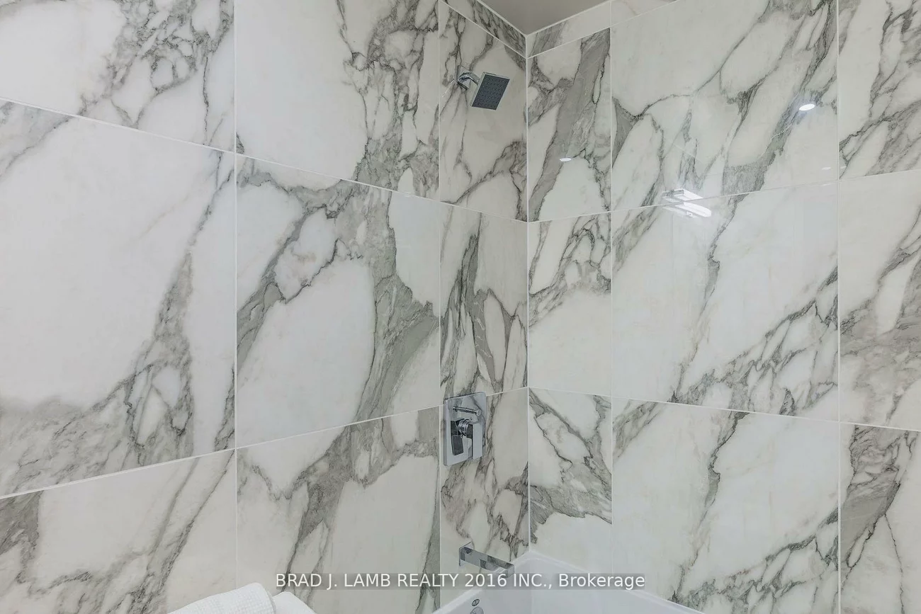 195, McCaul, Kensington-Chinatown, Toronto