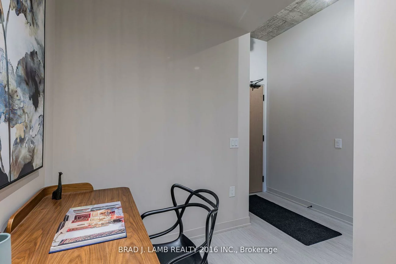 195, McCaul, Kensington-Chinatown, Toronto