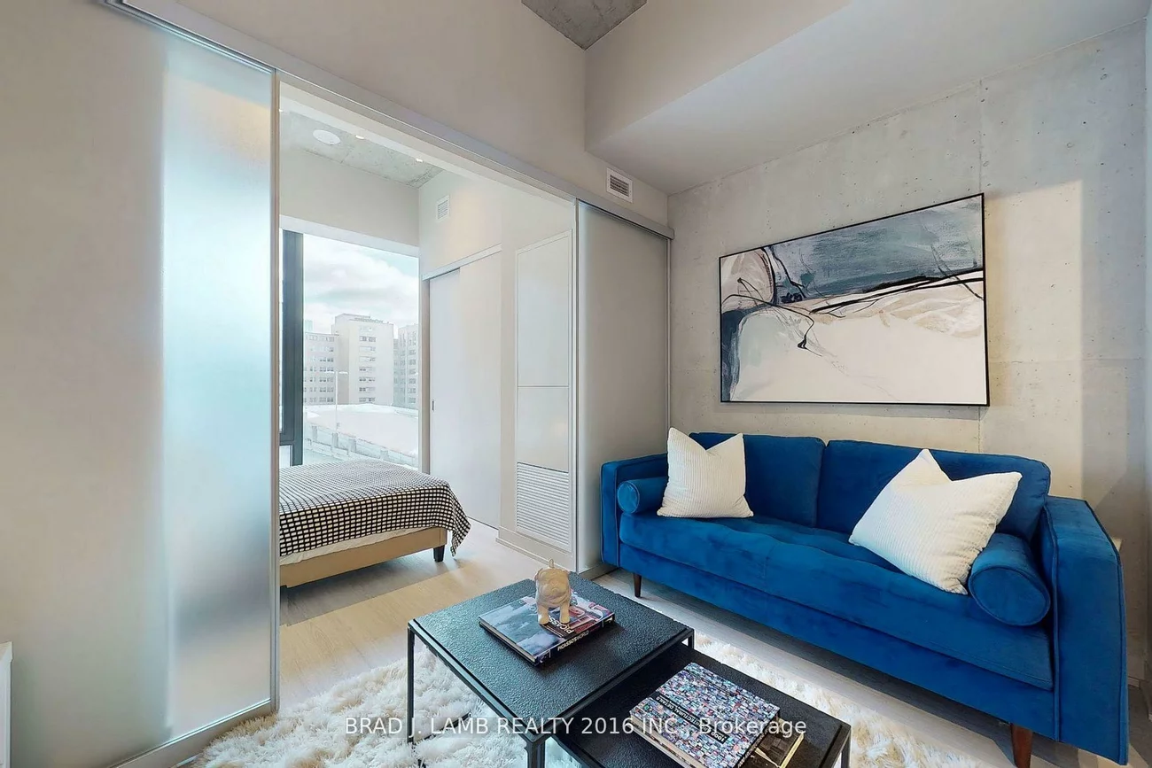 195, McCaul, Kensington-Chinatown, Toronto