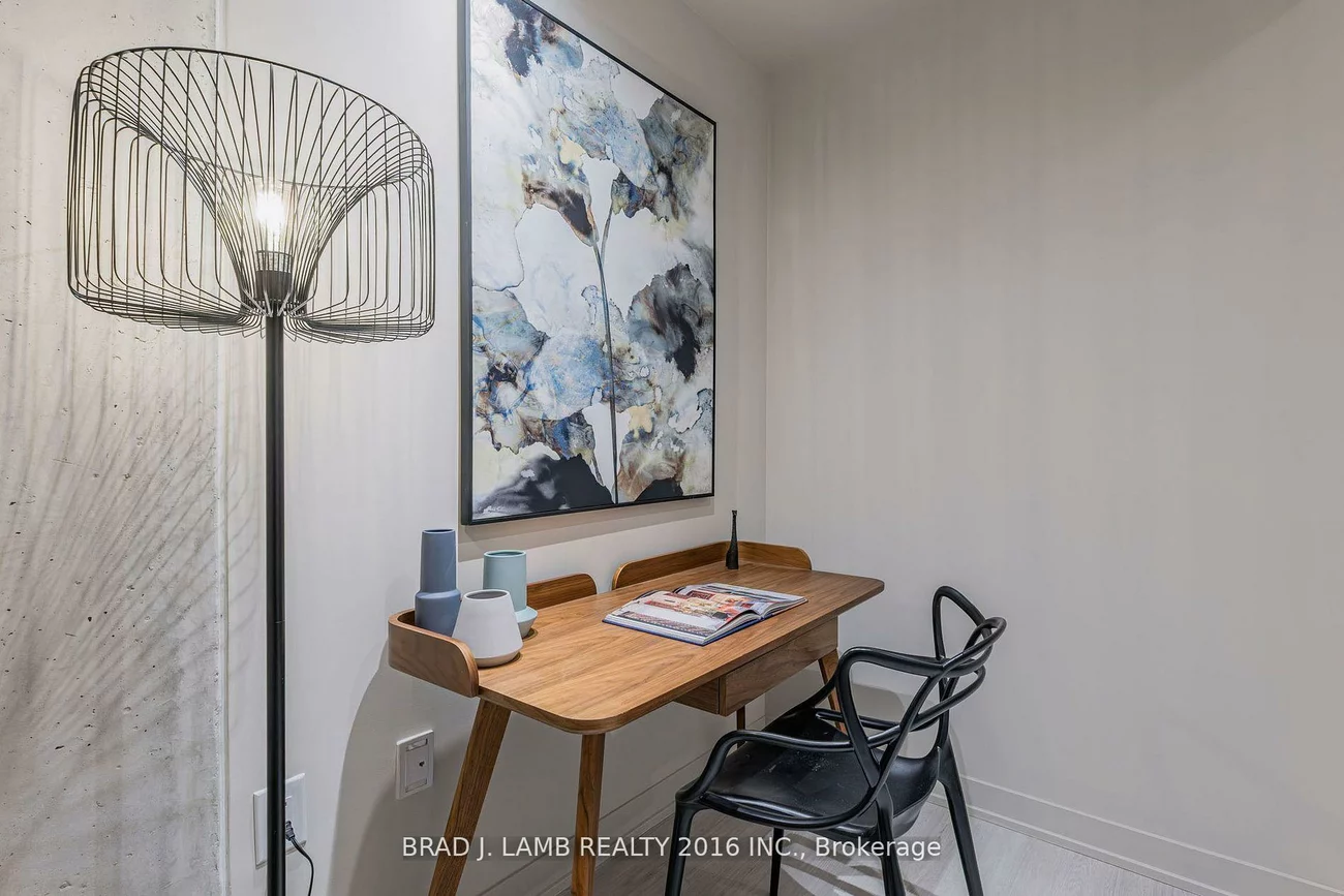 195, McCaul, Kensington-Chinatown, Toronto