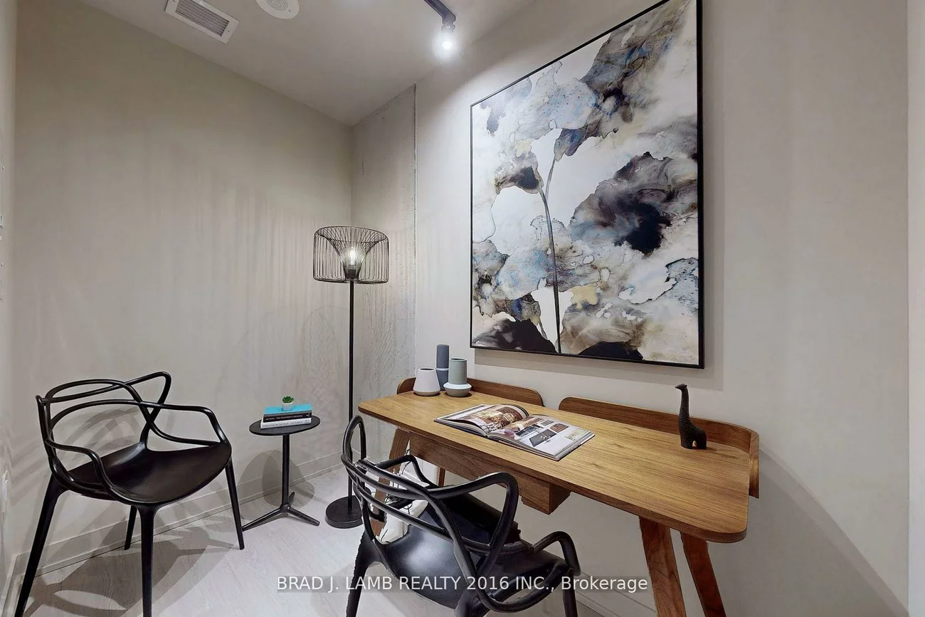 195, McCaul, Kensington-Chinatown, Toronto