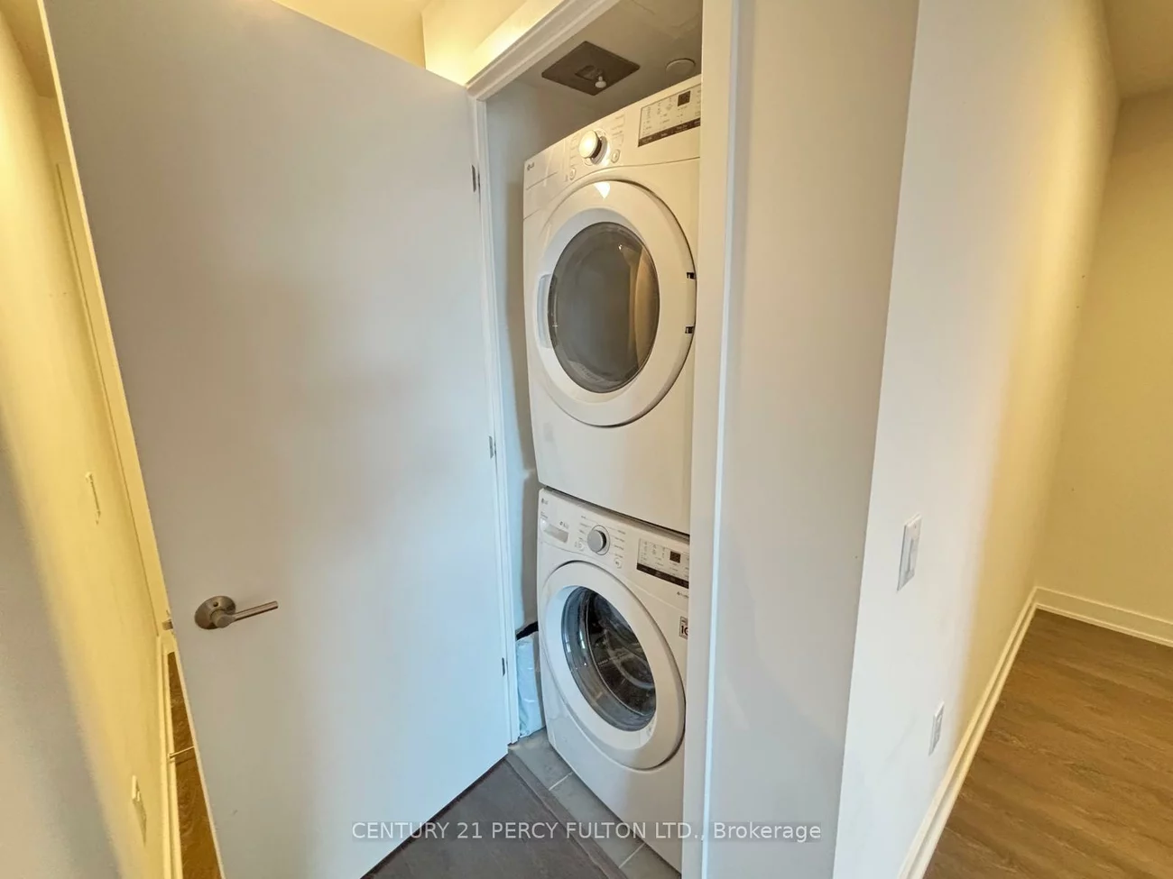 130, River, Regent Park, Toronto