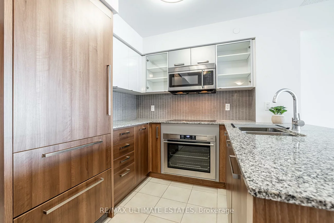 5168, Yonge, Willowdale West, Toronto