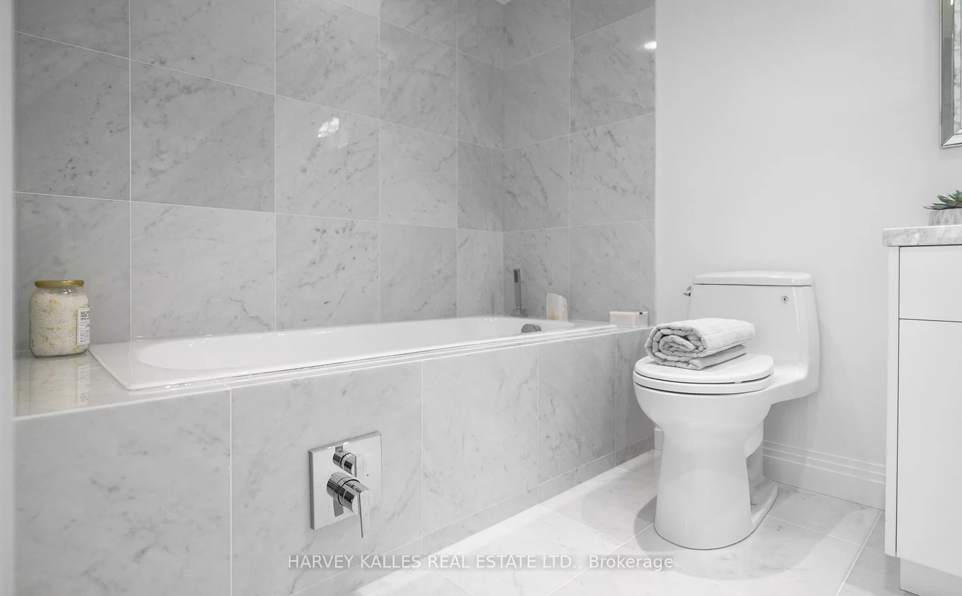 1, Benvenuto, Casa Loma, Toronto