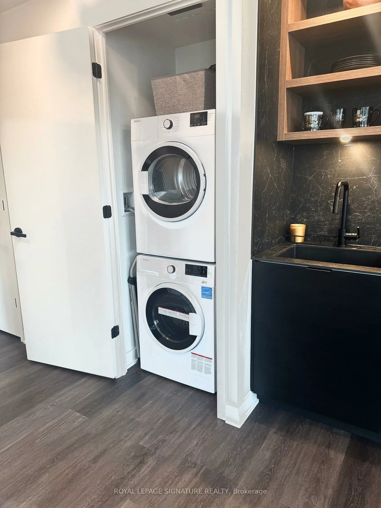 55, Charles, Church-Yonge Corridor, Toronto