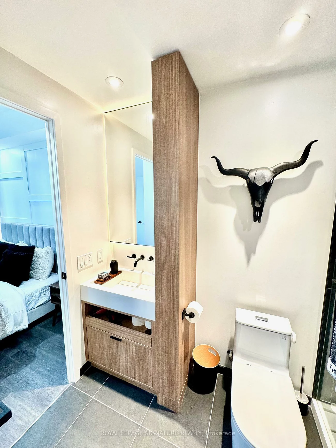 55, Charles, Church-Yonge Corridor, Toronto