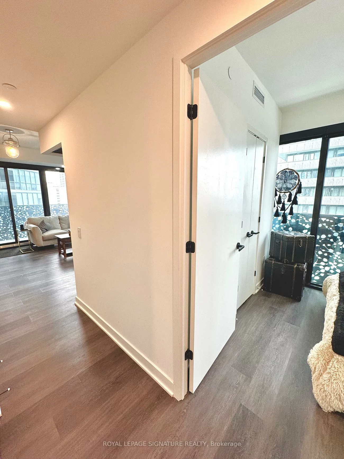 55, Charles, Church-Yonge Corridor, Toronto