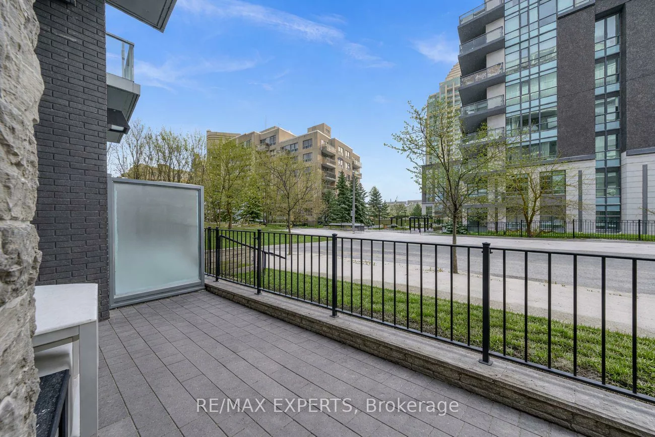 7, Kenaston, Bayview Village, Toronto