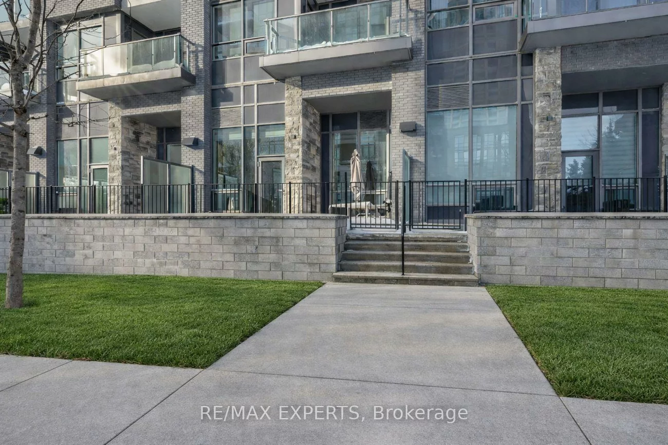 7, Kenaston, Bayview Village, Toronto