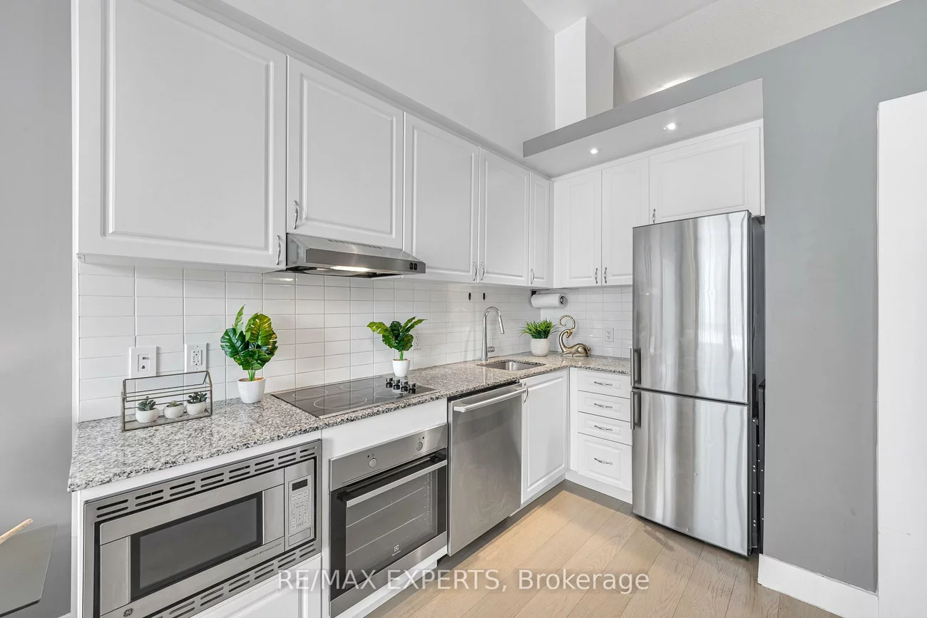 7, Kenaston, Bayview Village, Toronto