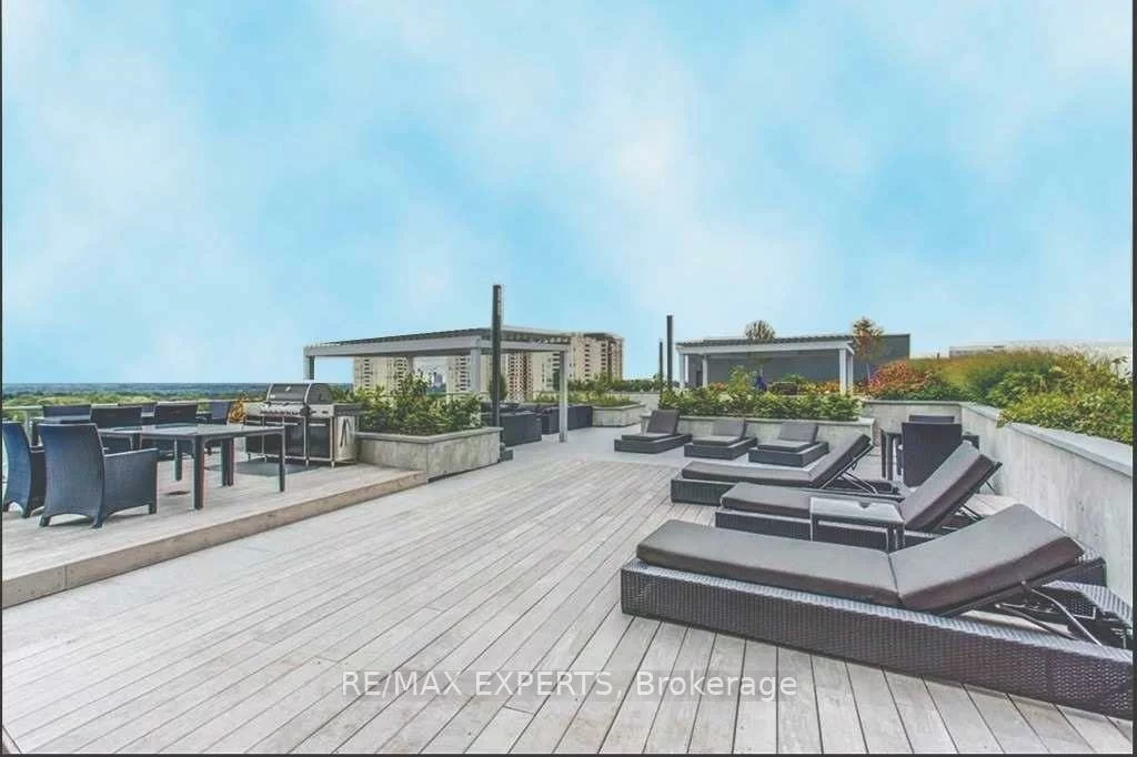 7, Kenaston, Bayview Village, Toronto