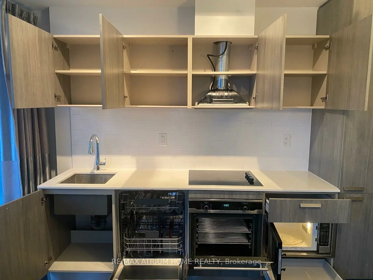 50, Charles, Church-Yonge Corridor, Toronto