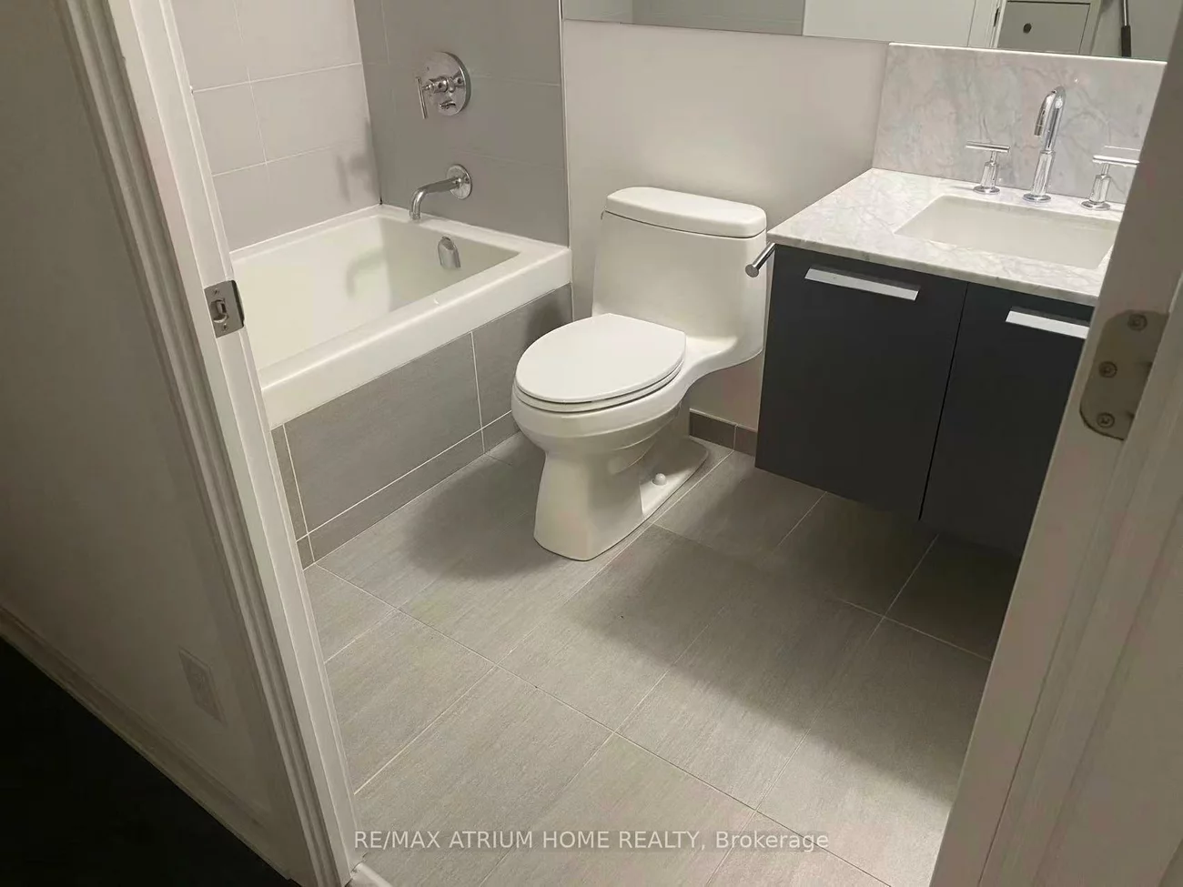 50, Charles, Church-Yonge Corridor, Toronto