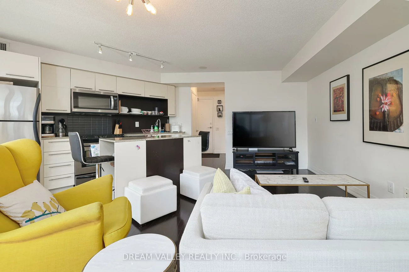 25, Carlton, Church-Yonge Corridor, Toronto