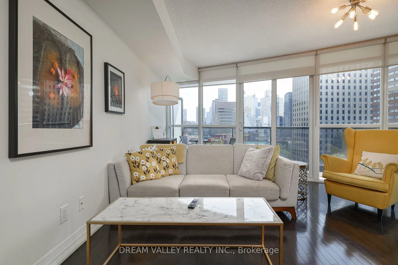 25, Carlton, Church-Yonge Corridor, Toronto