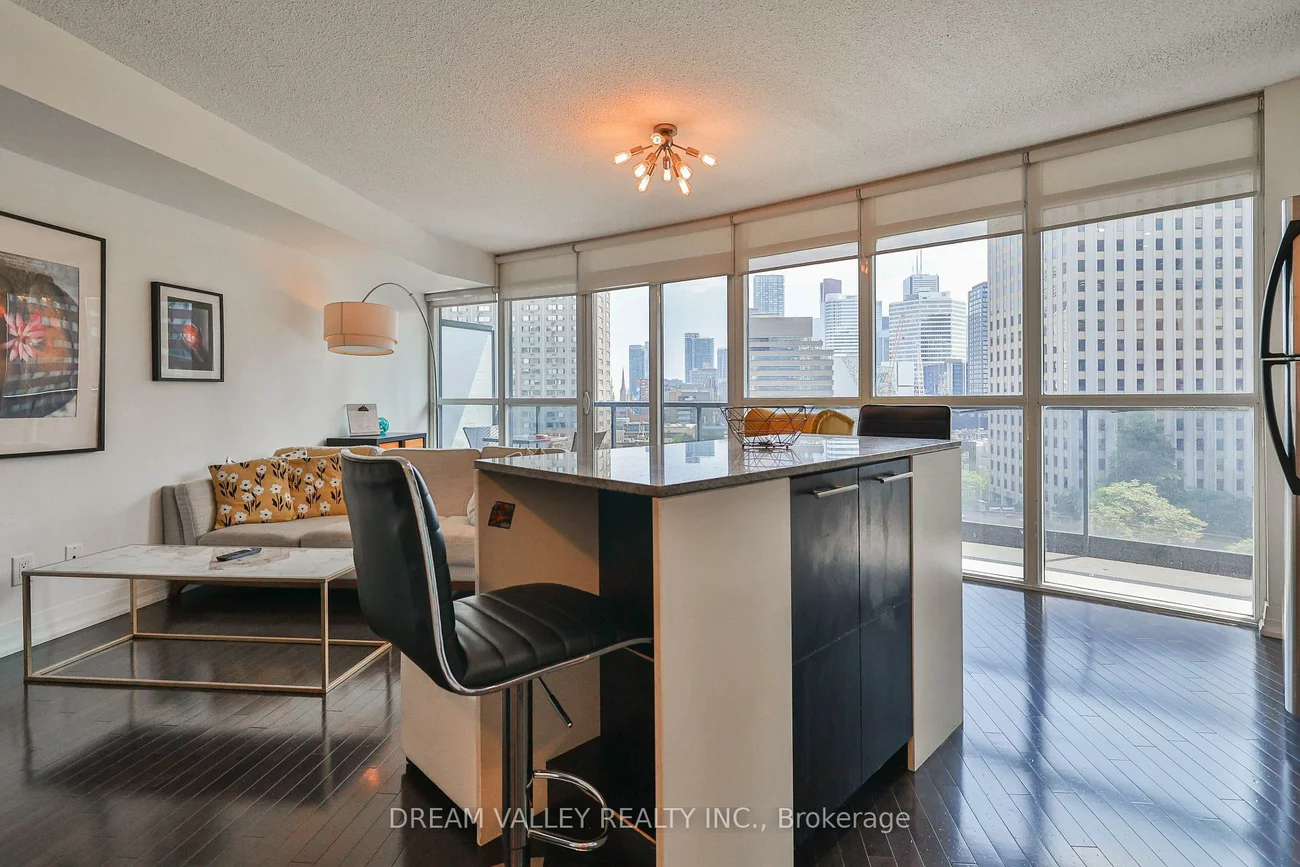 25, Carlton, Church-Yonge Corridor, Toronto