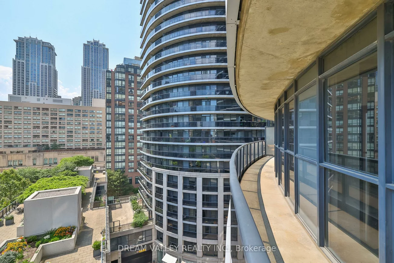 25, Carlton, Church-Yonge Corridor, Toronto