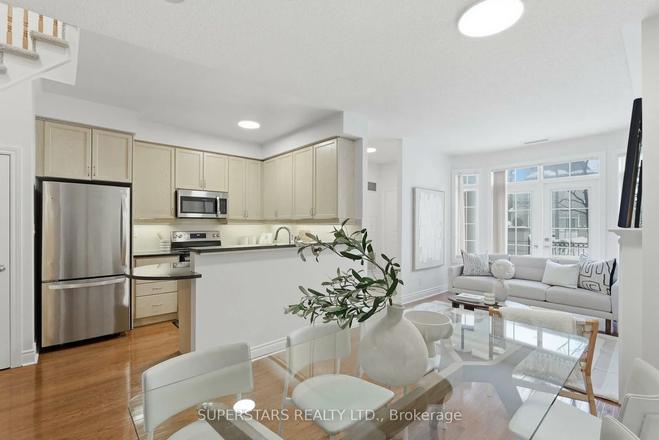 1, Rean, Bayview Village, Toronto