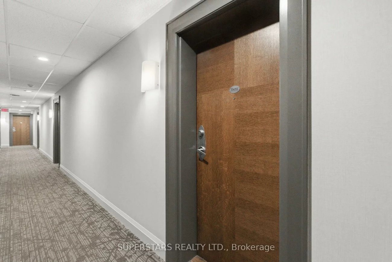 1, Rean, Bayview Village, Toronto