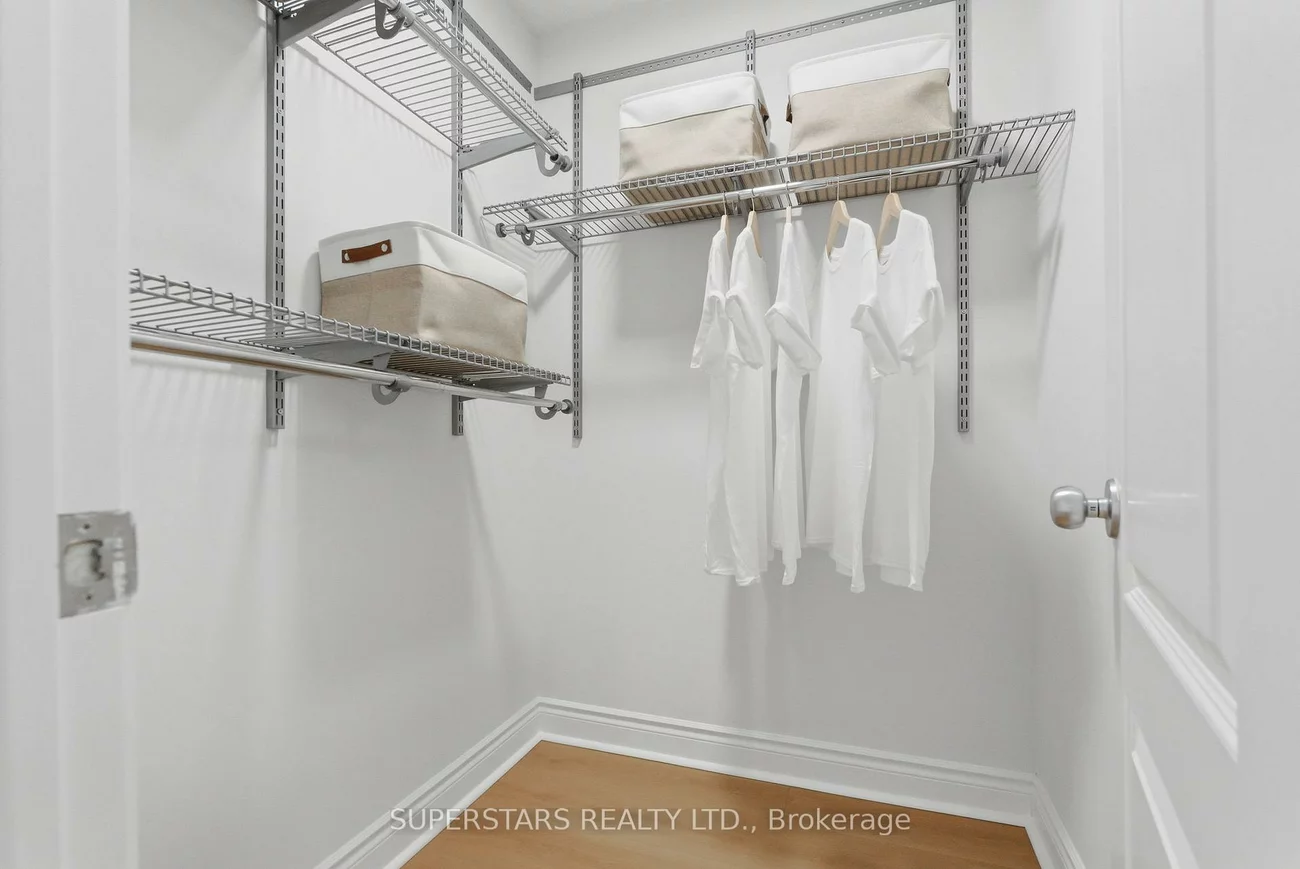 1, Rean, Bayview Village, Toronto