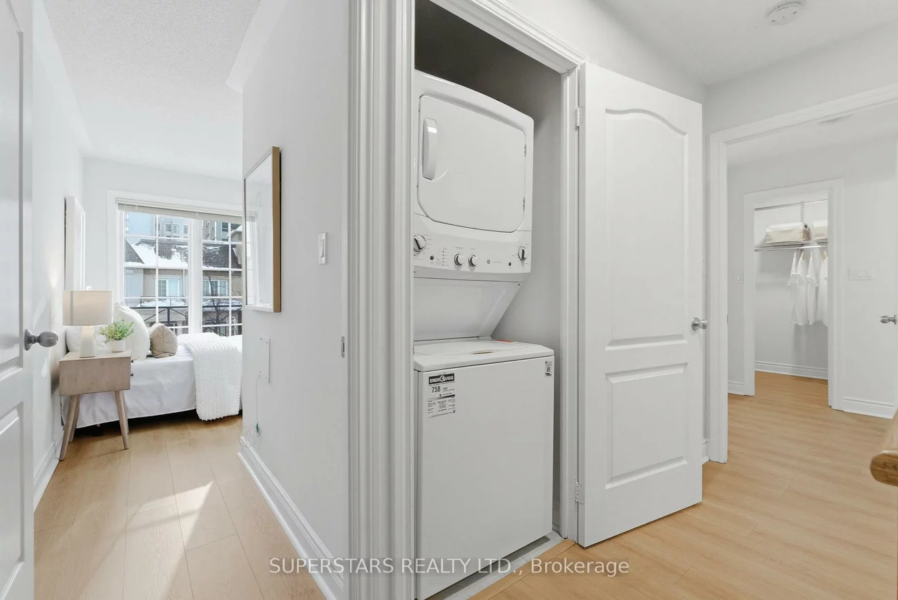 1, Rean, Bayview Village, Toronto