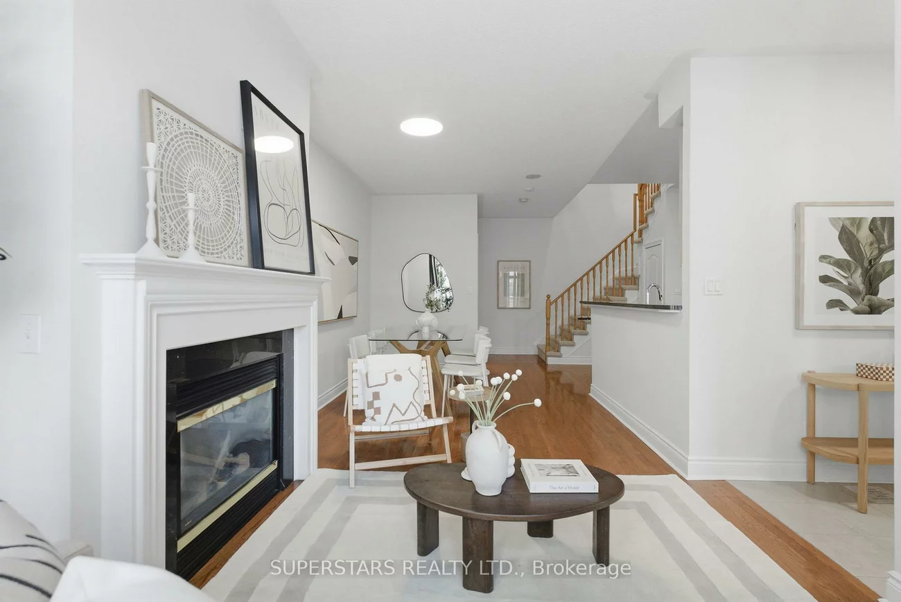 1, Rean, Bayview Village, Toronto