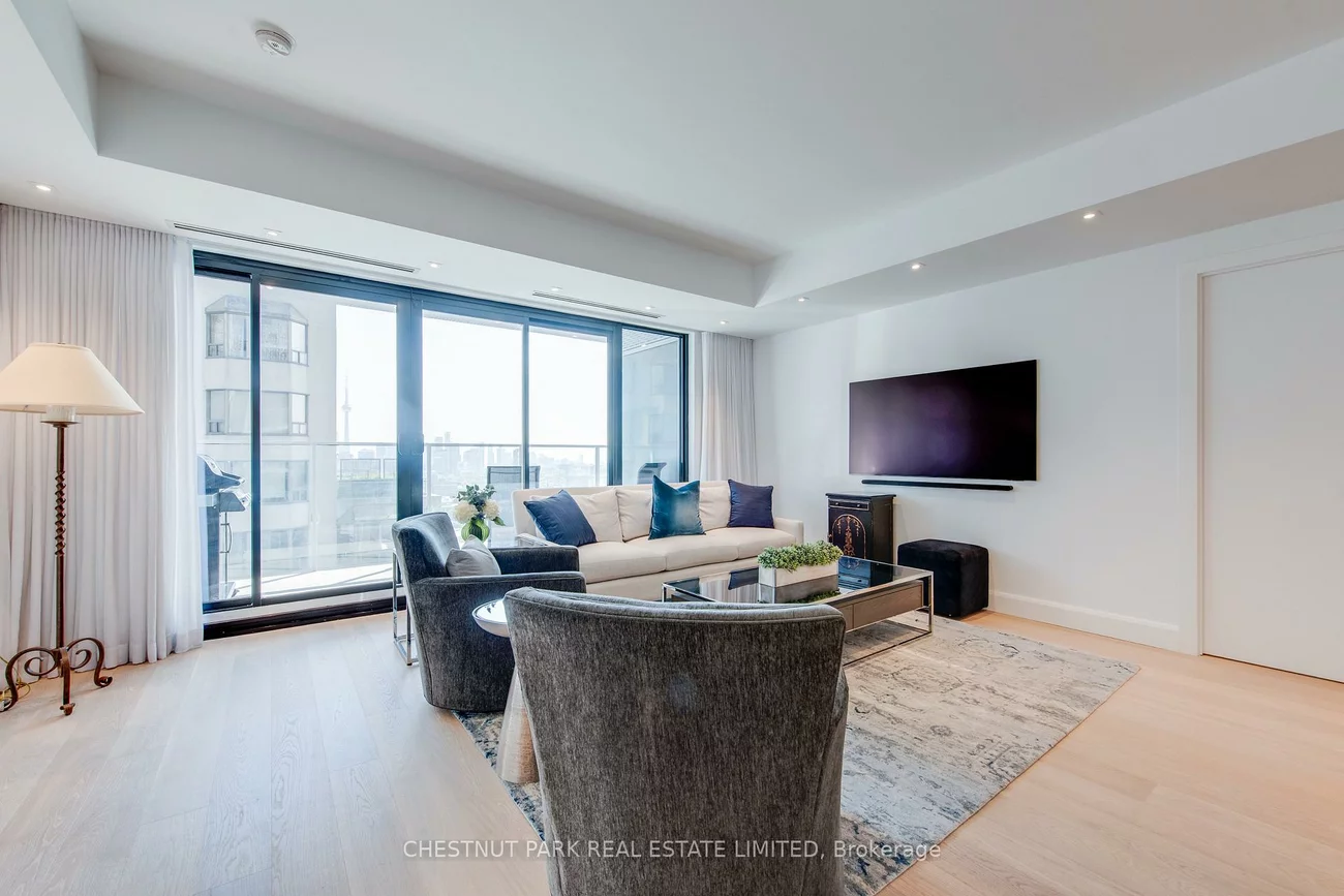 200, Cumberland, Annex, Toronto