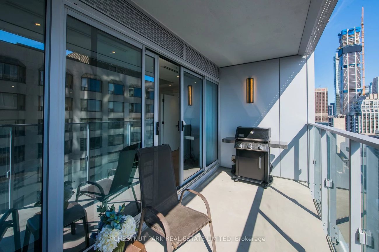 200, Cumberland, Annex, Toronto