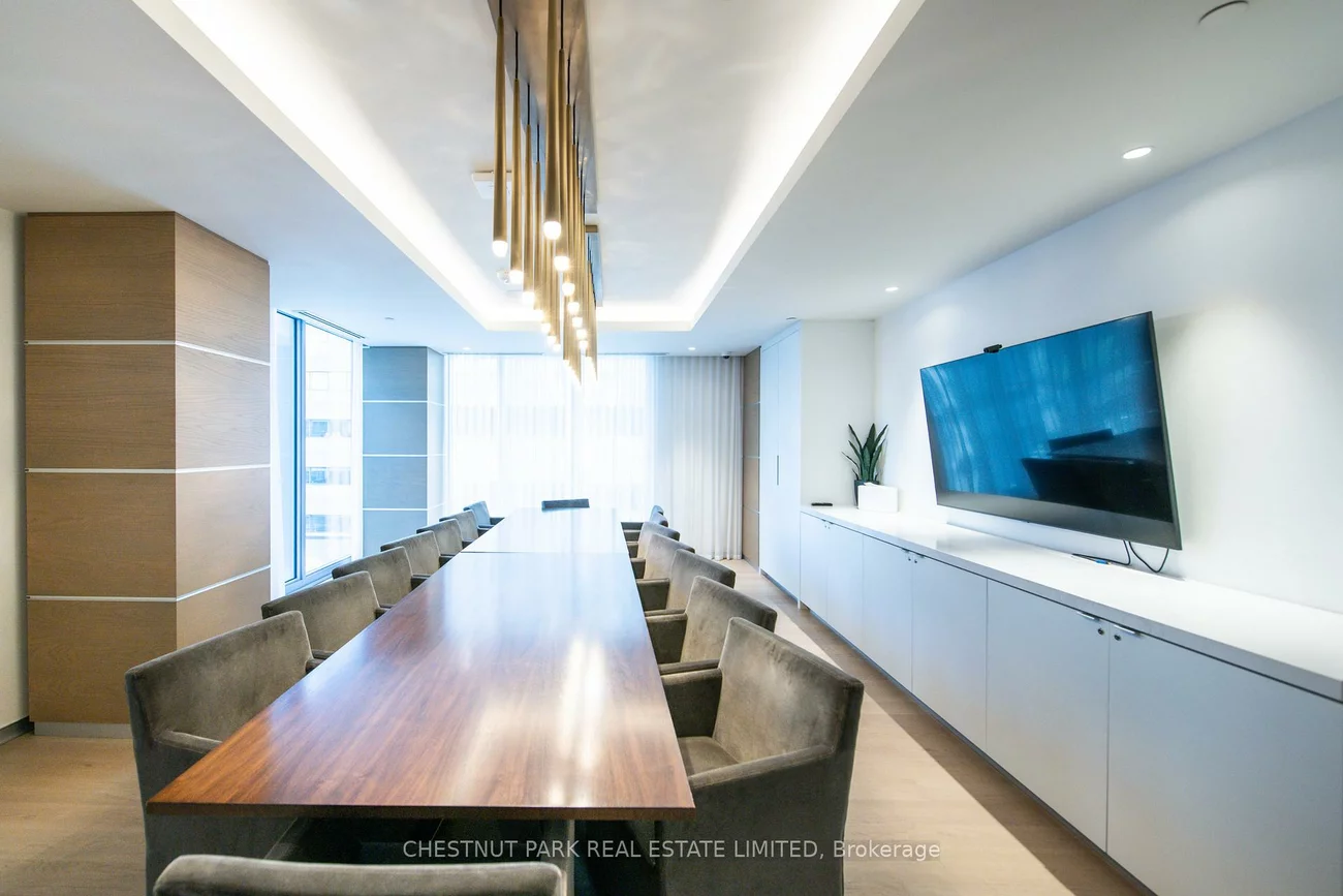 200, Cumberland, Annex, Toronto