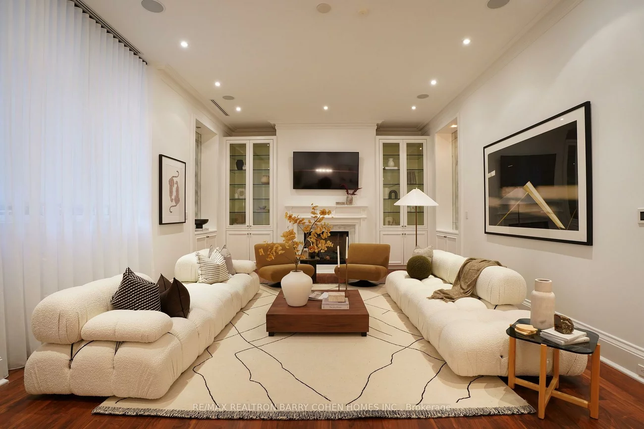 1, St Thomas, Bay Street Corridor, Toronto