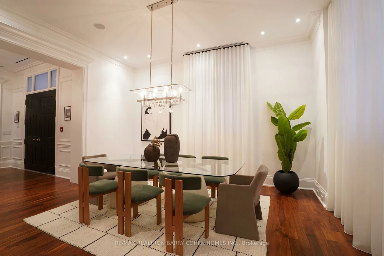 1, St Thomas, Bay Street Corridor, Toronto