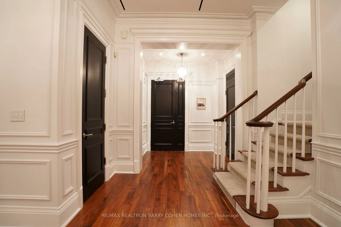 1, St Thomas, Bay Street Corridor, Toronto