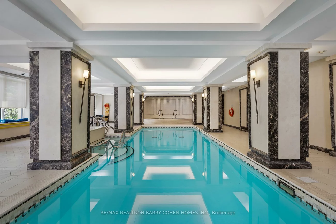 1, St Thomas, Bay Street Corridor, Toronto