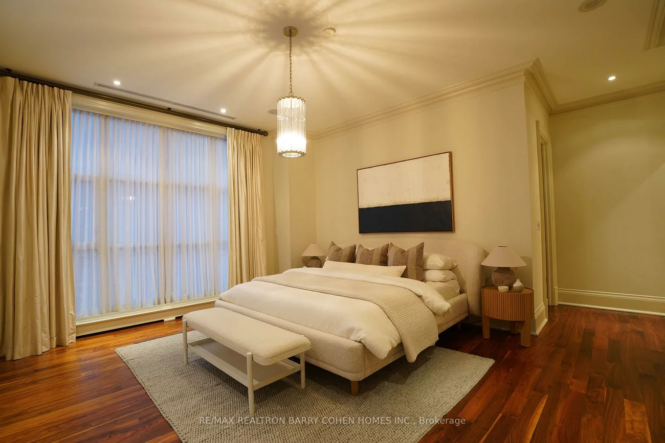 1, St Thomas, Bay Street Corridor, Toronto