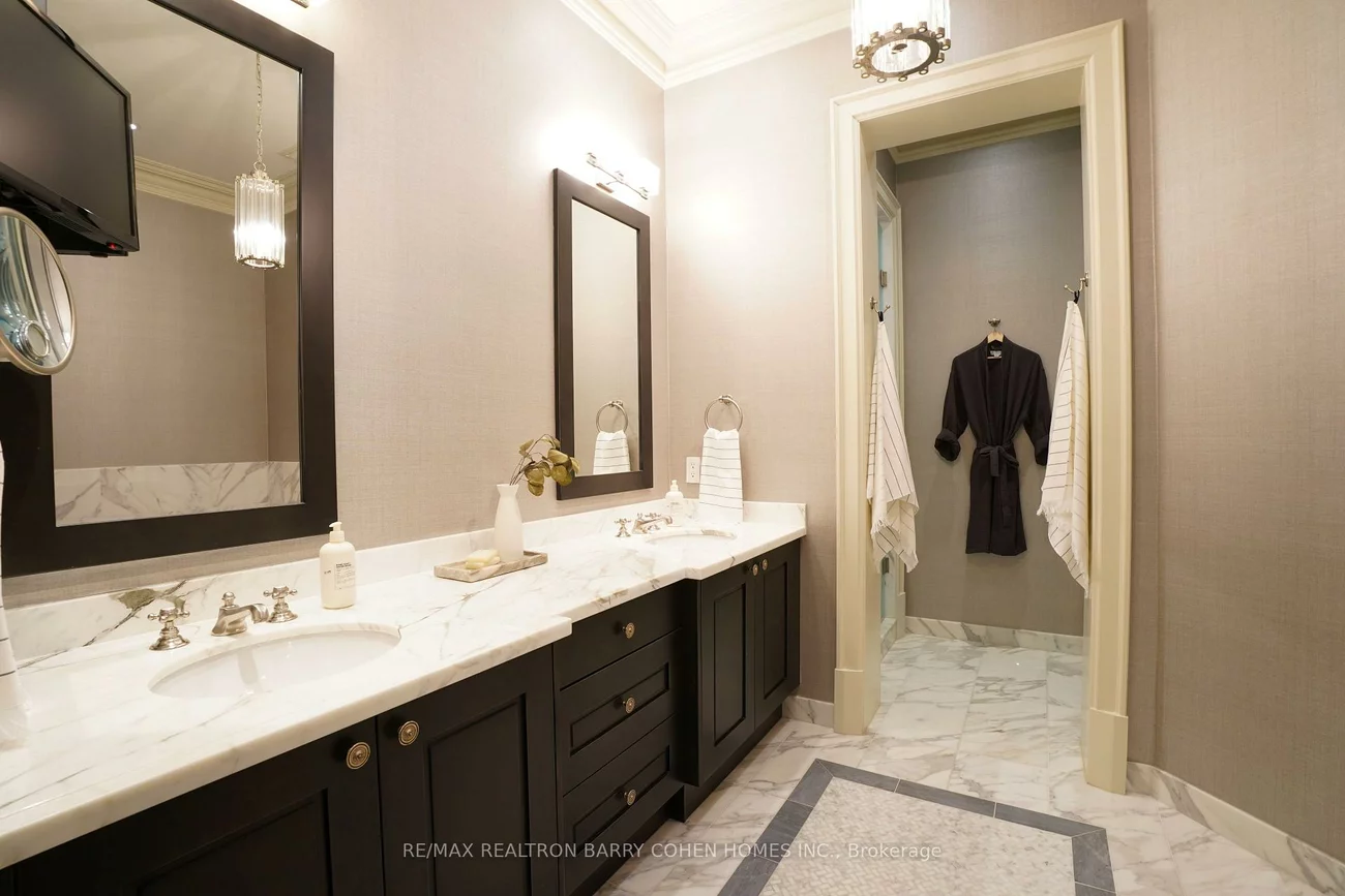 1, St Thomas, Bay Street Corridor, Toronto