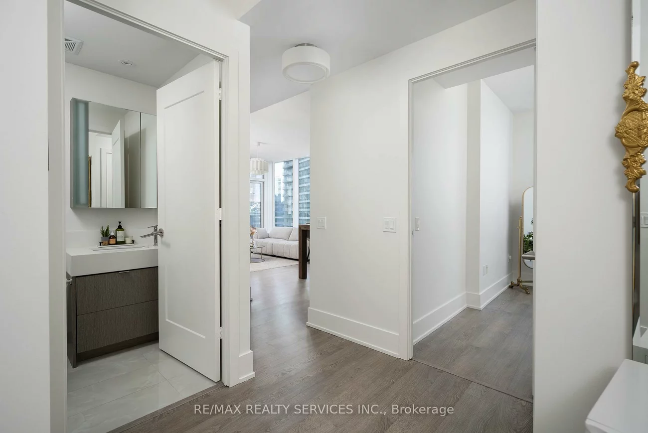 10, York, Waterfront Communities C1, Toronto