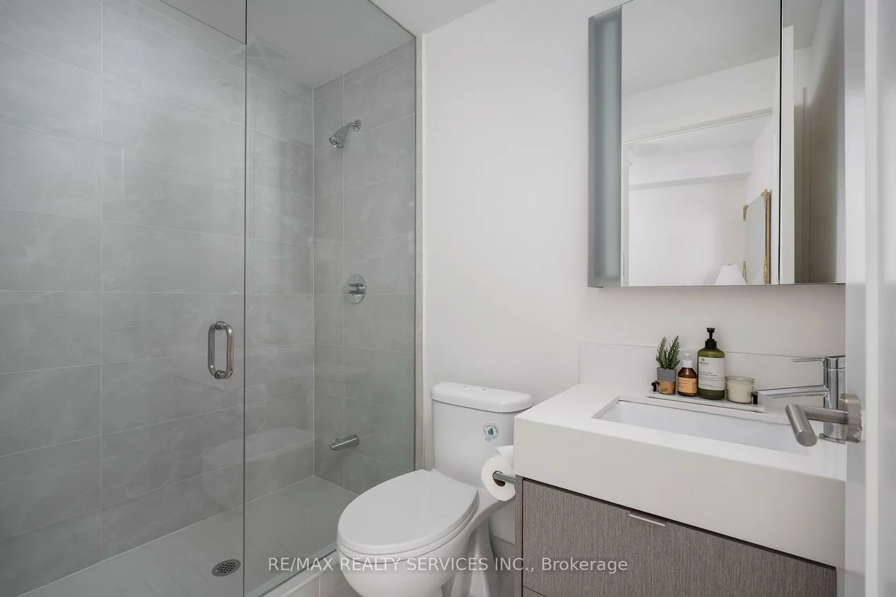 10, York, Waterfront Communities C1, Toronto