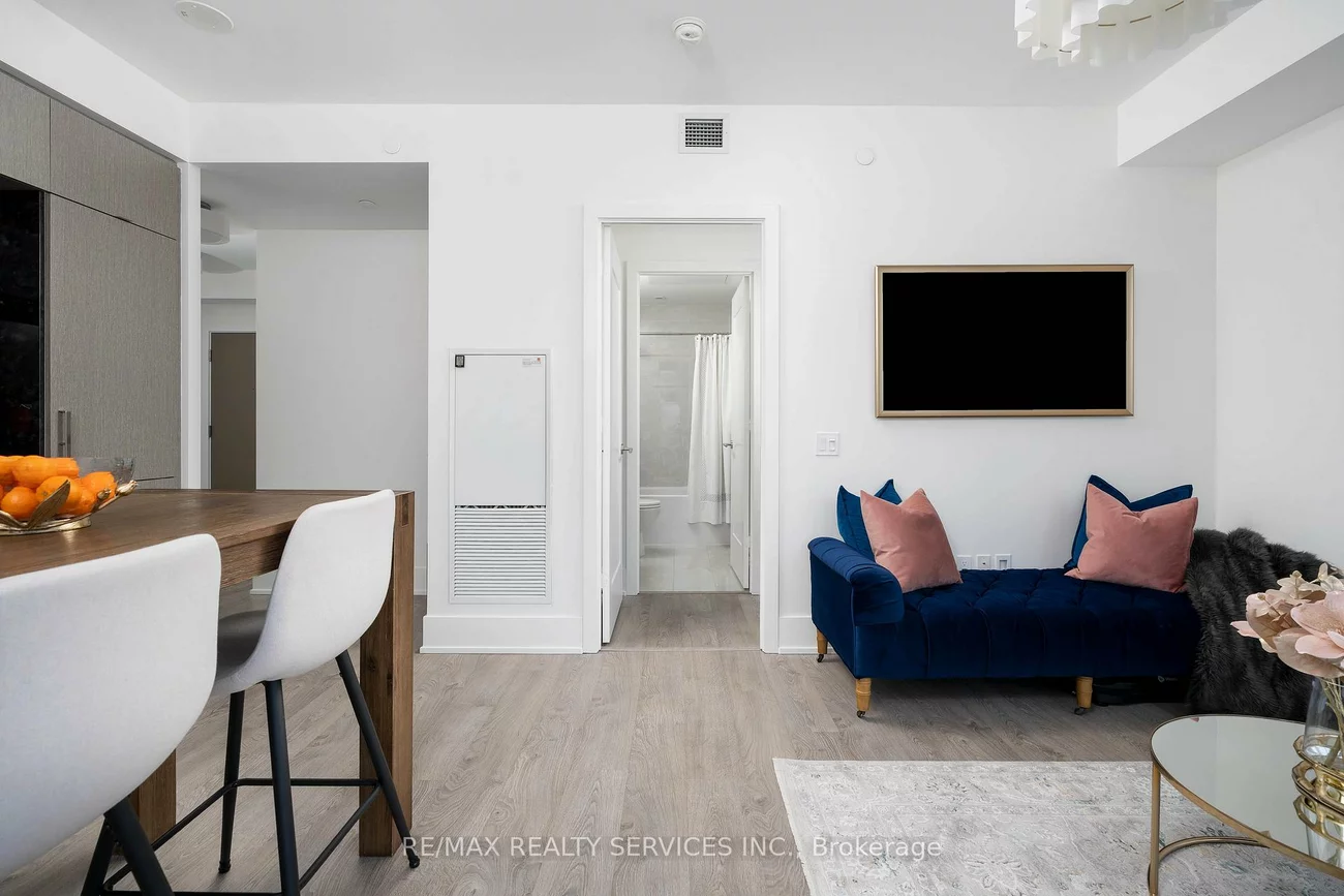 10, York, Waterfront Communities C1, Toronto