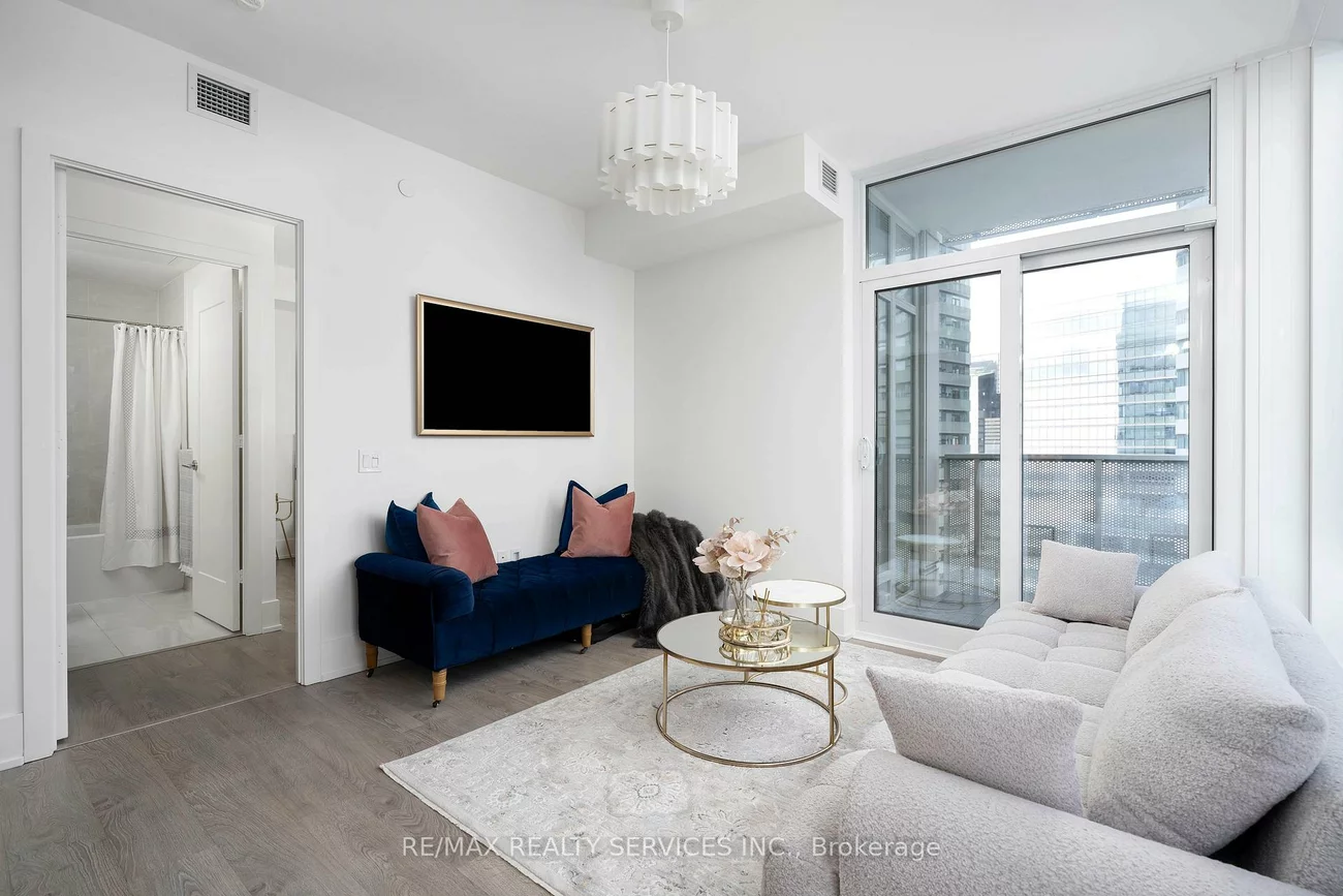 10, York, Waterfront Communities C1, Toronto