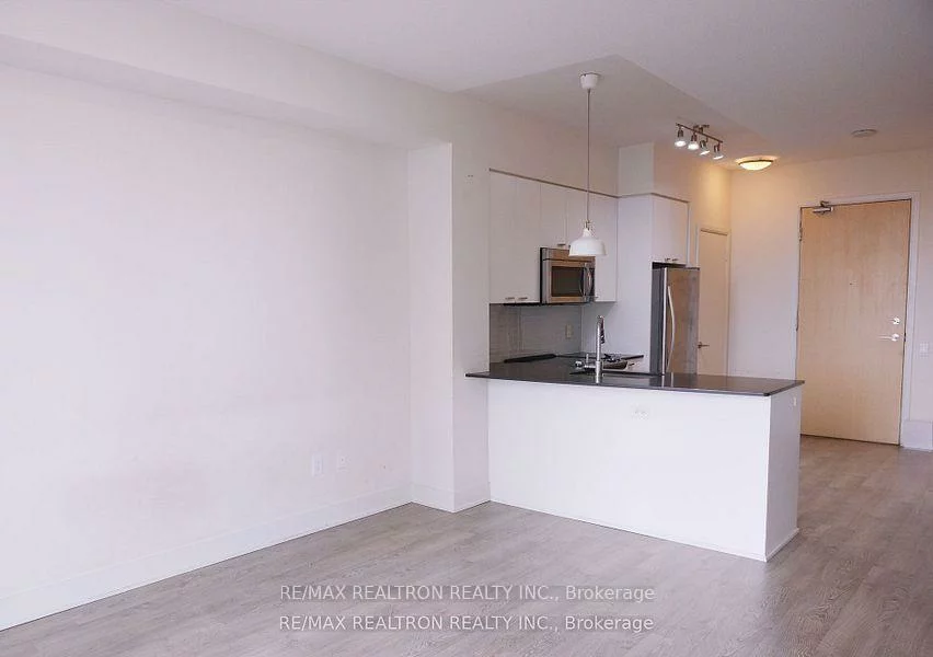 30, Roehampton, Mount Pleasant West, Toronto