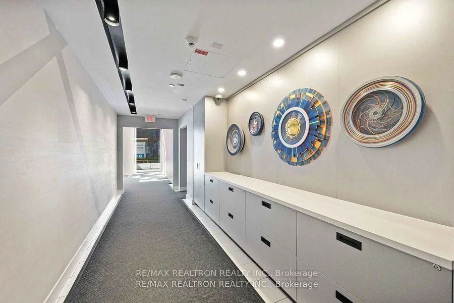 30, Roehampton, Mount Pleasant West, Toronto