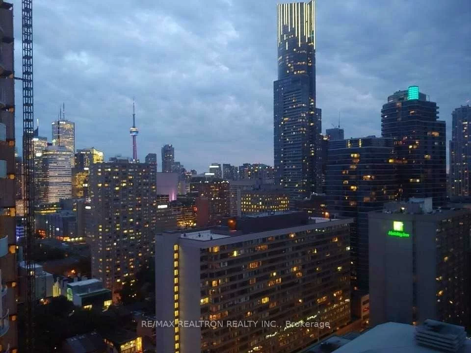 85, Wood, Church-Yonge Corridor, Toronto