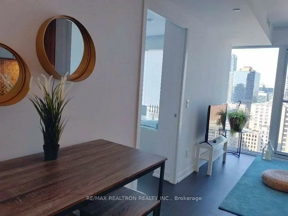 85, Wood, Church-Yonge Corridor, Toronto