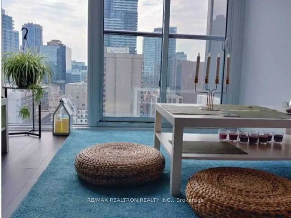 85, Wood, Church-Yonge Corridor, Toronto