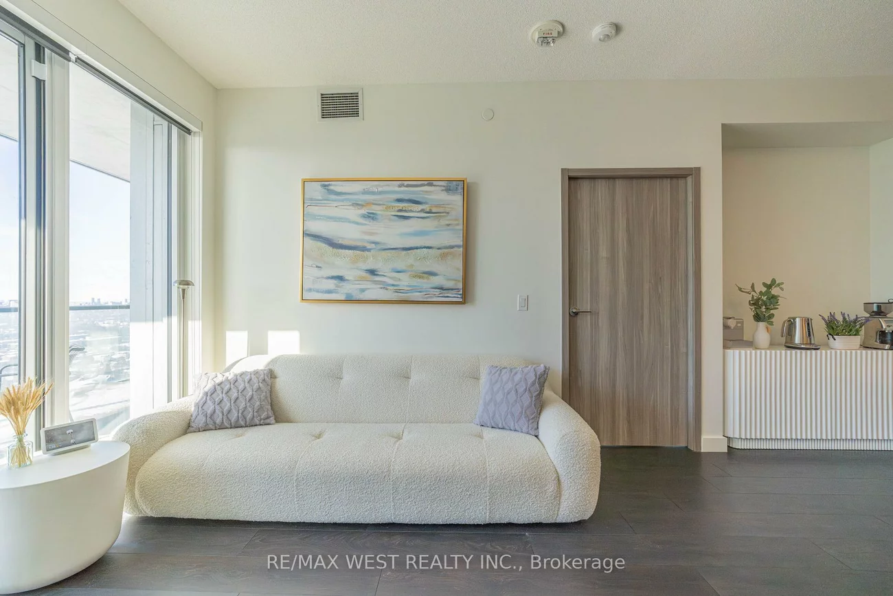 95, Mcmahon, Bayview Village, Toronto