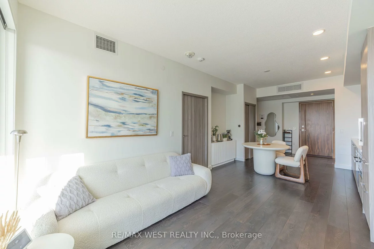 95, Mcmahon, Bayview Village, Toronto