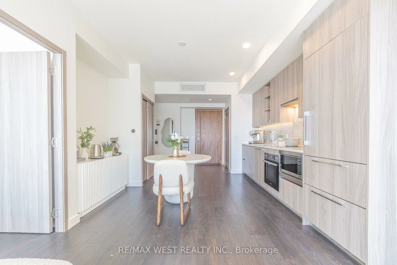 95, Mcmahon, Bayview Village, Toronto